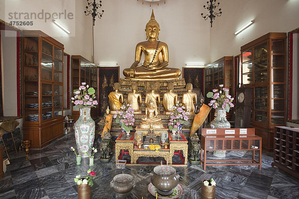 Buddha-Statue im Tempel Wat Po  Bangkok  Thailand  Asien