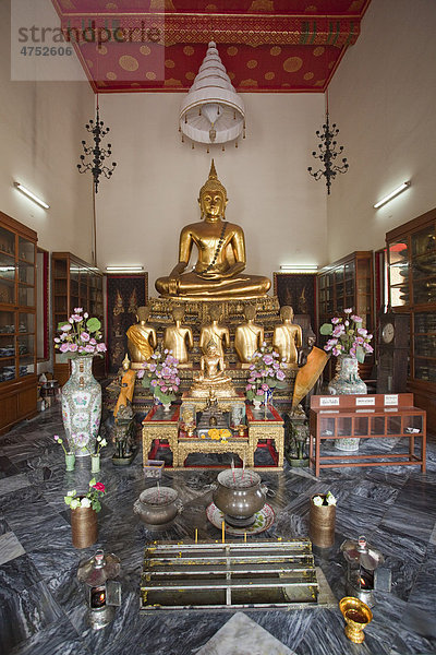 Buddha-Statue im Tempel Wat Po  Bangkok  Thailand  Asien