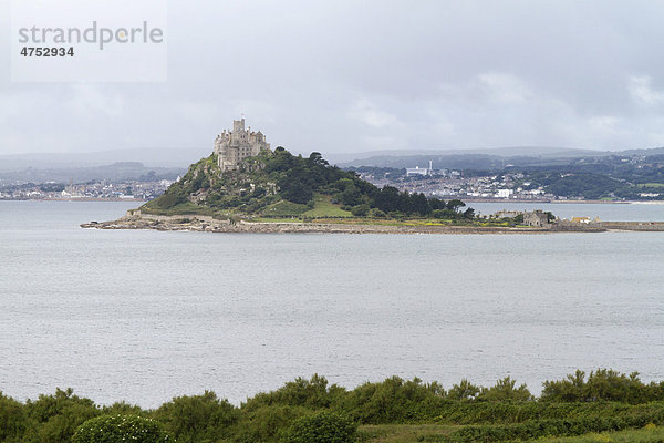 Blick auf St. Michael's Mount  Cornwall  England  Großbritannien  Europa