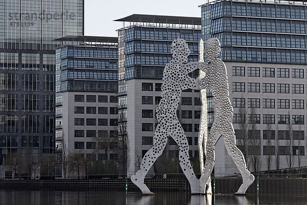 Molecule Man  monumentale Metallskulptur in der Spree  Allianz Verwaltungsgebäude Treptowers  Berlin-Treptow  Deutschland  Europa
