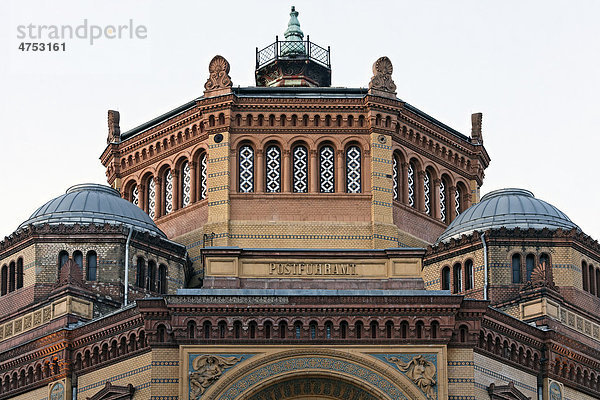 Postfuhramt  historisches Backsteingebäude  Oranienburger Straße  Berlin-Mitte  Deutschland  Europa