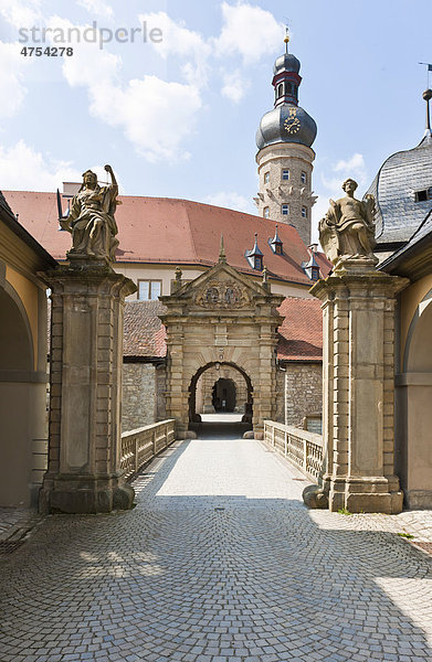 Tor zum Weikersheimer Schloss  Weikersheim  Baden-Württemberg  Deutschland  Europa