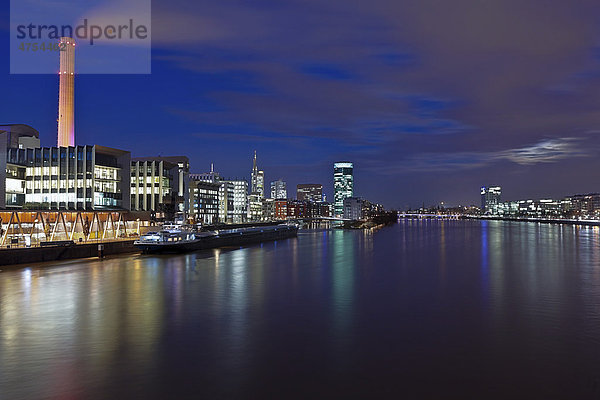 Westhafen Pier 1  moderne Bürogebäude  Frankfurt am Main  Hessen  Deutschland  Europa