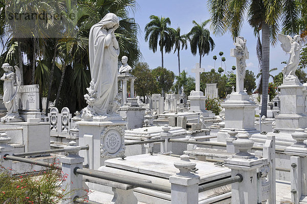 Friedhof Cementerio Santa Ifigenia  Santiago de Cuba  Altstadt  Kuba  Karibik  Mittelamerika