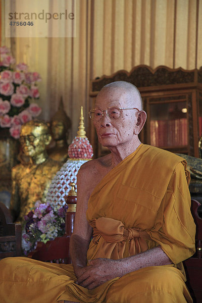 Wachsfigur eines buddhistischen Mönchs  Wat Phra Singh  Chiang Mai  Thailand  Asien