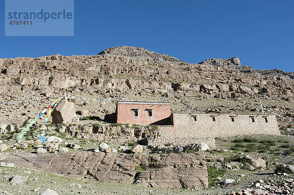 Tibetischer Buddhismus  Kloster Zutul Puk Gompa  Pilgerweg um den heiligen Berg Kailash  Gang Rinpoche  Kora  Ngari  Gang-Tise-Gebirge  Transhimalaja  Himalaja  Westtibet  Autonomes Gebiet Tibet  Volksrepublik China  Asien