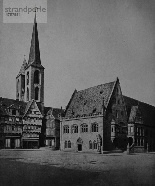 Rathaus und Sankt Martinikirche in Halberstadt  Sachsen-Anhalt  Deutschland  Europa  historische Aufnahme  ca. 1899