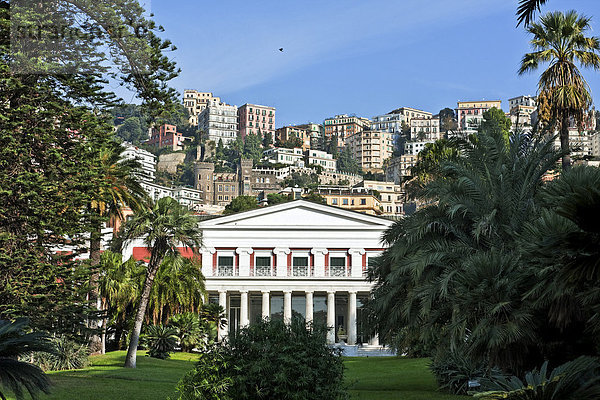 Villa Pignatelli  neoklassischer Stil  mit dem Museo Principe Diego Aragona Pignatelli Cortes  Neapel  Kampanien  Italien  Europa