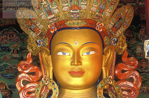 Kopf des Buddha Maitreya  Buddha der Zukunft  in einem buddhistischen Kloster in Thikse  Ladakh  Himalaya  Nordindien  Indien  Asien