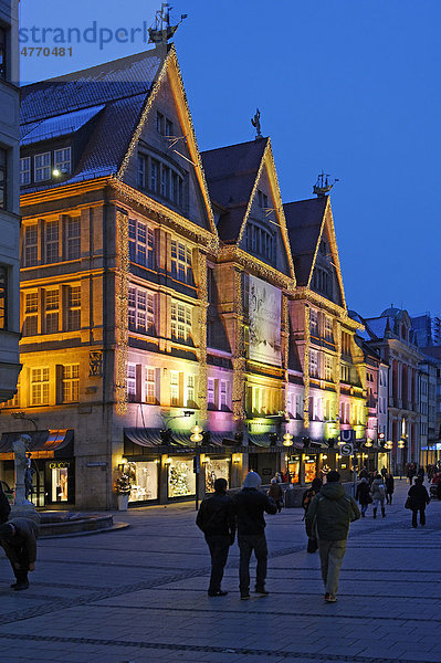 Karstadt  Weihnachtsdekoration  Kaufingerstraße  München  Oberbayern  Bayern  Deutschland  Europa