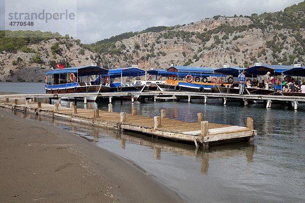 Schiffsanleger  Iztuzu-Strand  Dalyan  Lykien  Türkei  Asien