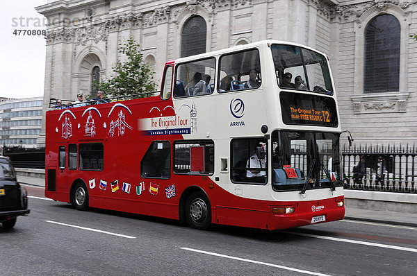 Bus Tours of London  Sightseeing Tour  London  England  Großbritannien  Europa