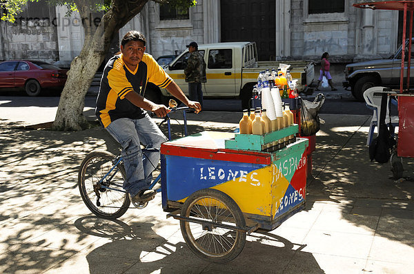 Eisverkäufer  Leon  Nicaragua  Zentralamerika