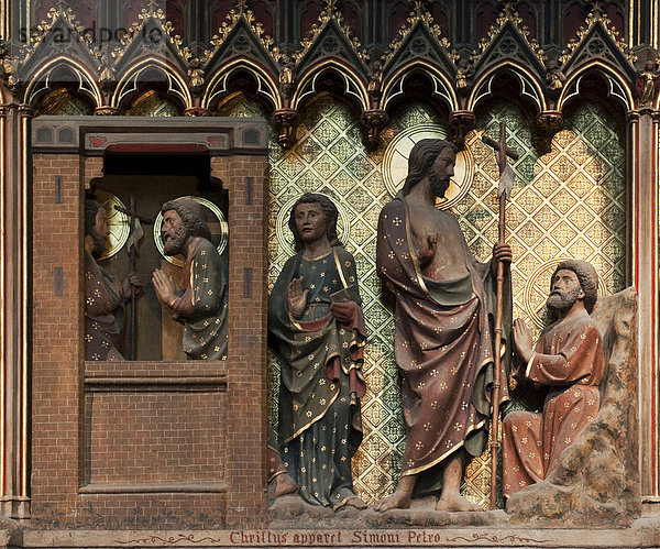 Szene aus dem Leben Christus  der auferstandene Christus erscheint Petrus und Johannnes  Notre Dame de Paris Kathedrale  Paris  Frankreich  Europa