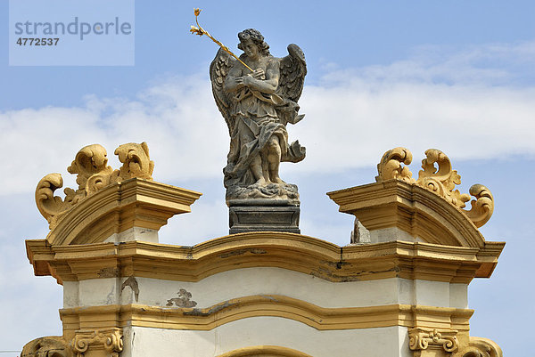 Barocke Engelfigur  Loretto-Kirche  Prag  Tschechische Republik  Europa