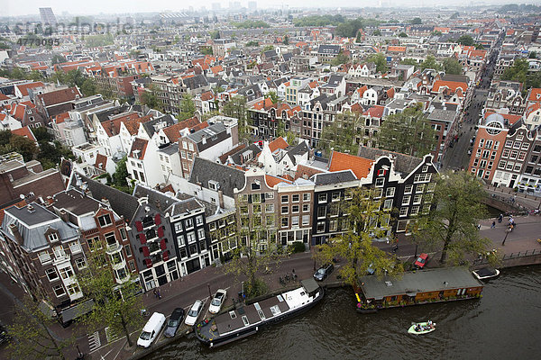 Blick von der Westerkerk auf die verwinkelten Gassen und Häuser im Jordaan gen Westen von der Prinsengracht  Amsterdam  Holland  Niederlande  Europa