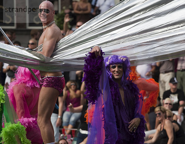 Gay Parade auf der Prinsengracht und der Amstel  August 2009  Amsterdam  Holland  Niederlande  Europa
