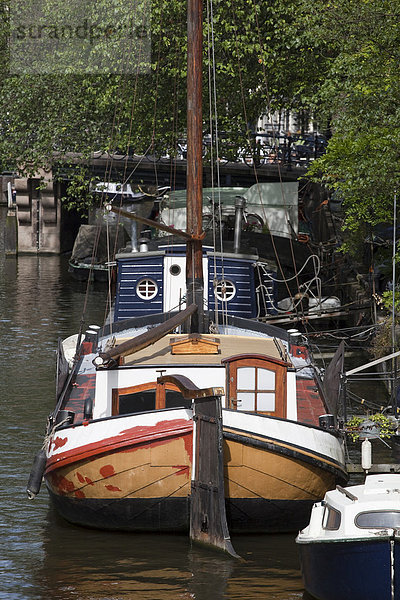 Wohnboote an der Prinsengracht  Amsterdam  Holland  Niederlande  Europa