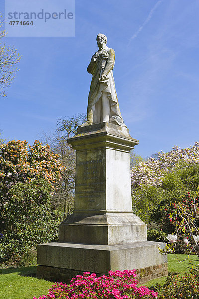 Statue von Lord Palmerston  Palmerston Park  Southampton  Hampshire  England  Großbritannien  Europa