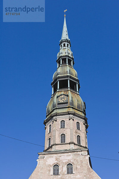 Kirchturm der Petrikirche  Peterbaznica Kirche  Vecriga  Altstadt  Riga  Lettland  Nordeuropa