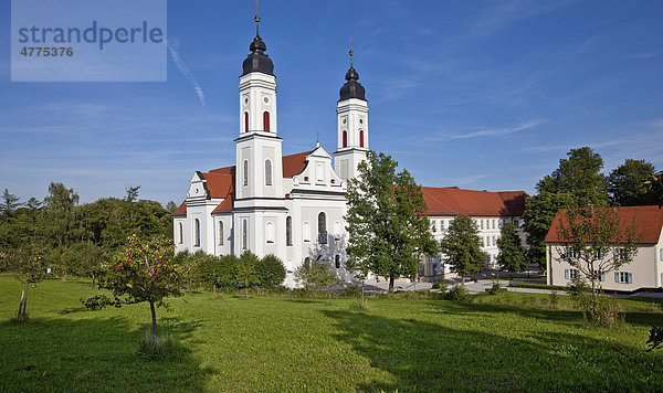 Das Kloster Irsee  Kloster der Benediktiner in Irsee  Diözese Augsburg  Schwaben  Landkreis Ostallgäu  Bayern  Deutschland  Europa
