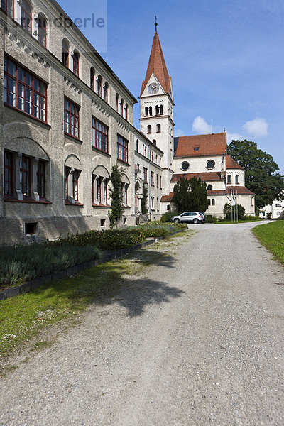 Kloster Lohhof  Therapieeinrichtung Kopass Hof  Drogenhilfe  Mindelheim  Schwaben  Landkreis Unterallgäu  Bayern  Deutschland  Europa
