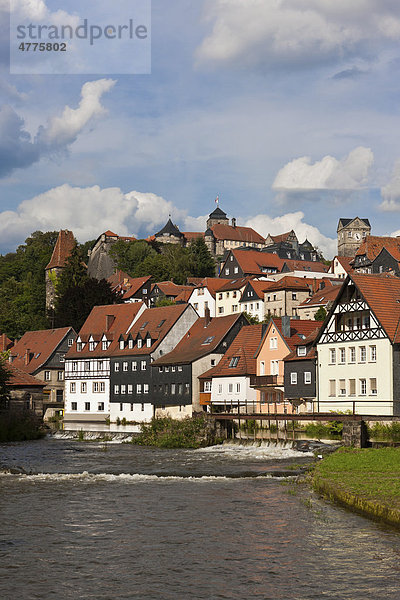 Festung Rosenburg und Altstadt mit Fluss Haßlach  Kronach  Oberfranken  Bayern  Deutschland  Europa