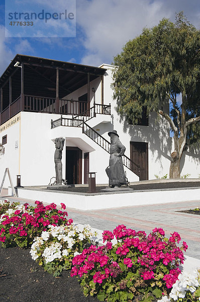 Weingut  Bodega  La Geria  Lanzarote  Kanarische Inseln  Spanien  Europa