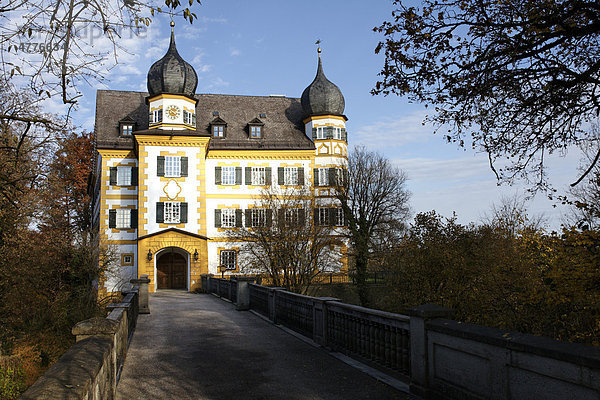 Schloss Wildenwart  Chiemgau  Oberbayern  Bayern  Deutschland  Europa