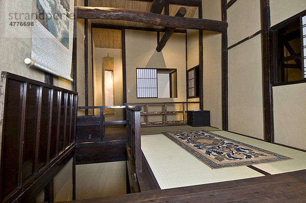 Treppe  traditionelle Innenausstattung einer Wohnung  Japan  Asien