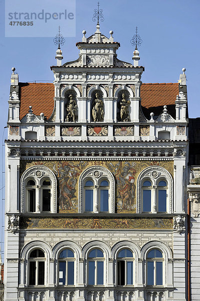 Haus zum roten Herzen  Renaissance-Bürgerhaus mit Sgraffito  Platz der Republik  Pilsen  Böhmen  Tschechien  Europa