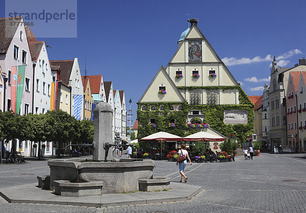 Altes Rathaus in der Altstadt in Weiden in der Oberpfalz  Bayern  Deutschland  Europa