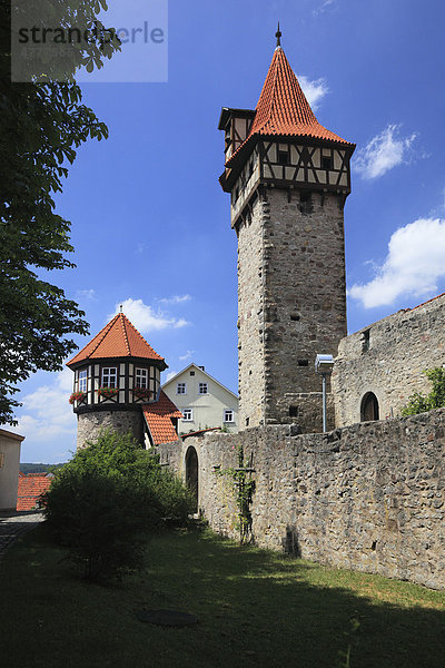 Zwingerturm und Waagglockenturm der Kirchenburg Ostheim  Ostheim vor der Rhön  Rhön-Grabfeld  Unterfranken  Bayern  Deutschland  Europa