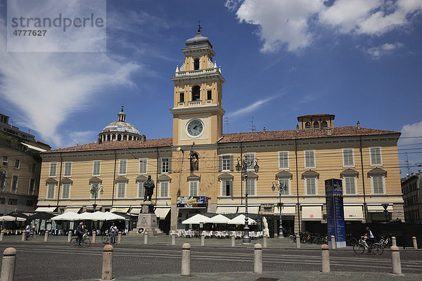 Palazzo del Governatore an der Piazza Garibaldi  Parma  Emilia Romagna  Italien  Europa