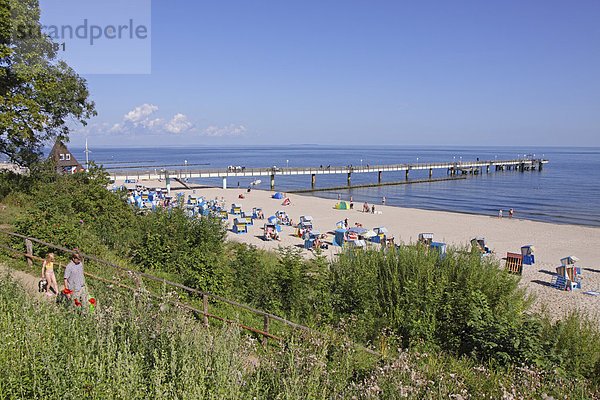 Strand und Seebrücke  Koserow  Insel Usedom  Ostsee  Mecklenburg-Vorpommern  Deutschland  Europa