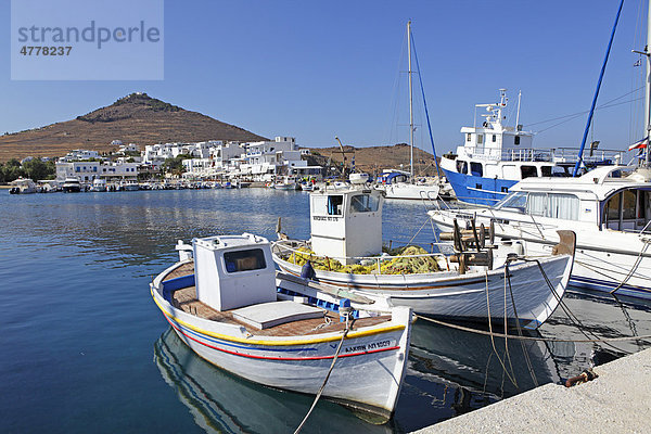 Hafen von Pisso Livadi  Insel Paros  Kykladen  Ägäis  Griechenland  Europa