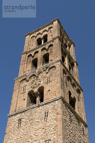 Glockenturm  Moustiers-Sainte-Marie  Provence  Frankreich  Europa