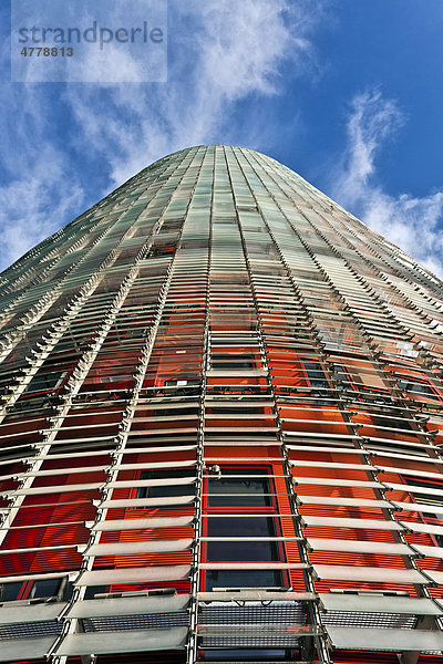 Torre Agbar  Agbar-Turm  moderner Wolkenkratzer an der PlaÁa de les Glories Catalanes  vom Architekten Jean Nouvel entworfen  Barcelona  Katalonien  Spanien  Europa