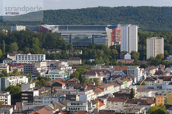 Blick über Kaiserslautern zum Fritz-Walter-Stadion auf dem Betzenberg  Stadion des 1. FC Kaiserslautern  Pfalz  Rheinland-Pfalz  Deutschland  Europa