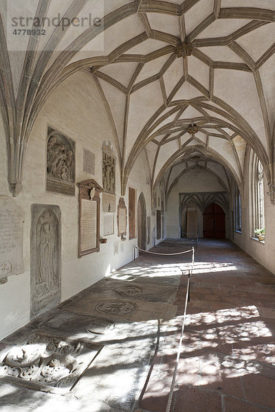 Kreuzgang  Domkirche Unserer Lieben Frau  Augsburger Dom  Augsburg  Bayern  Deutschland  Europa