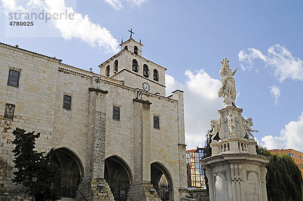 Mariensäule  Kathedrale  Santander  Cantabria  Kantabrien  Spanien  Europa
