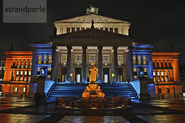 Das Schauspielhaus oder Konzerthaus Berlin am Gendarmenmarkt beim Festival of Lights 2010  Berlin  Deutschland  Europa