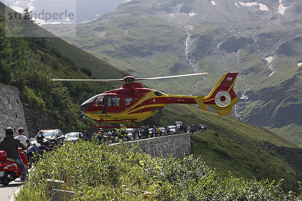 Rettungshubschrauber  Unfall  Großglockner Hochalpinstraße  Nationalpark Hohe Tauern  Kärnten  Österreich  Europa