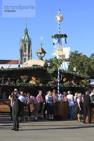 Weißbier-Alm auf dem Oktoberfest  München  Bayern  Deutschland  Europa