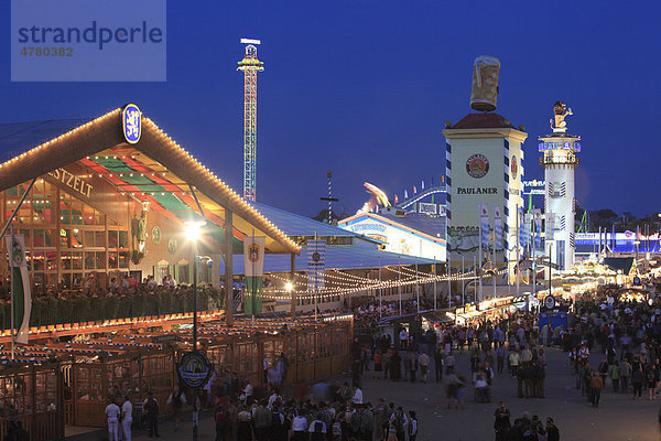 Oktoberfest  München  Bayern  Deutschland  Europa