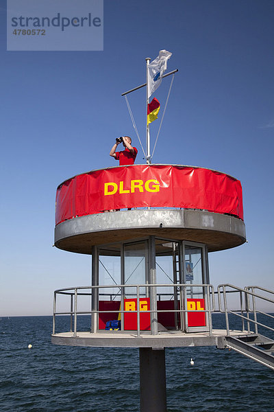 DLRG Wasserrettung  Ostseebad Kellenhusen  Lübecker Bucht  Ostseeküste  Schleswig-Holstein  Deutschland  Europa