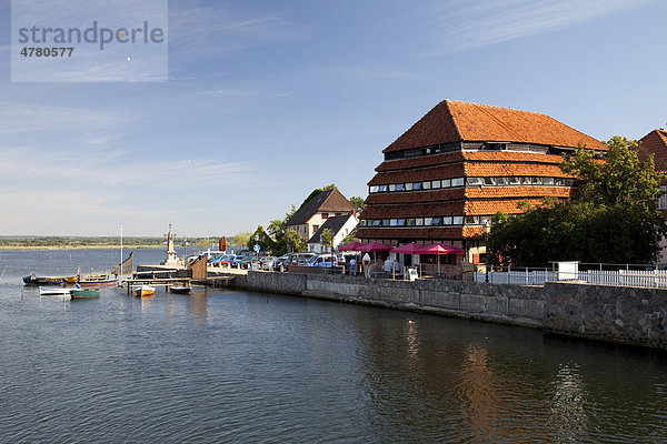 Pagodenspeicher  Hafen  Neustadt  Lübecker Bucht  Ostseeküste  Schleswig-Holstein  Deutschland  Europa