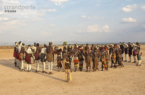 Nyangatom  Bumi  Stammesfest  Stammestanzfest  Omo Tal  Äthiopien  Afrika
