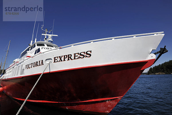 Fähre Victoria Express ankert vor Friday Harbor  San Juan Island  Washington  Strait of Juan de Fuca  Vereinigte Staaten von Amerika  USA