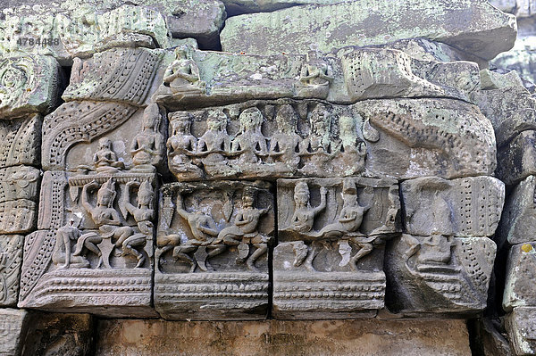 Relief mit Apsara-Tänzerinnen  Ta Prohm Tempel  Angkor  UNESCO Weltkulturerbe  Siem Reap  Kambodscha  Südostasien  Asien